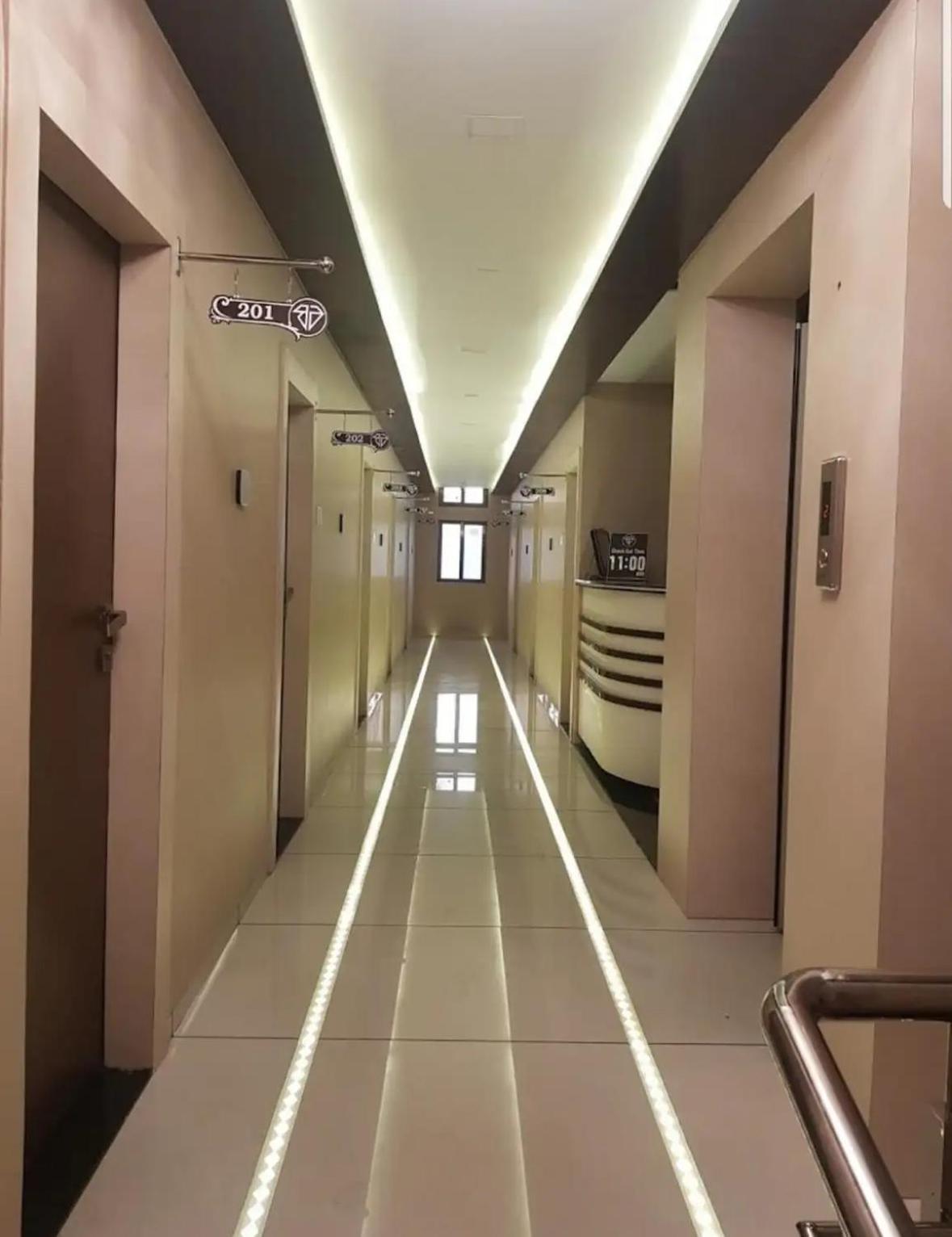 Bardoli Hotel Bluediamond מראה חיצוני תמונה